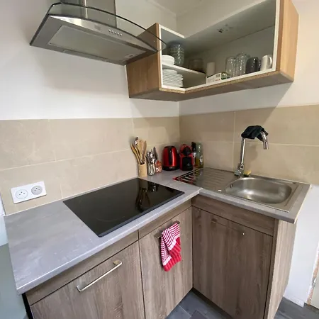 Apartment F2 Avec Jardin Proche De Paris